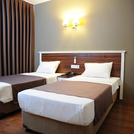 Deniz Palace Hotel Istanbul Bagian luar foto