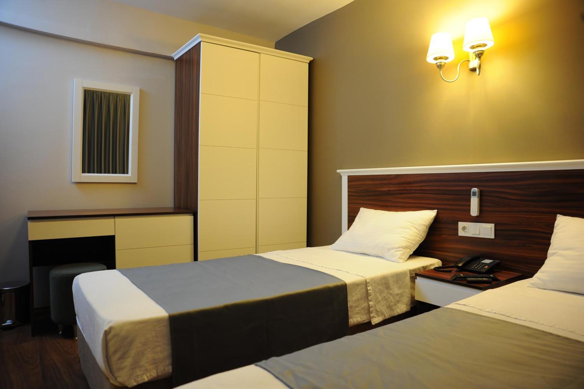 Deniz Palace Hotel Istanbul Bagian luar foto