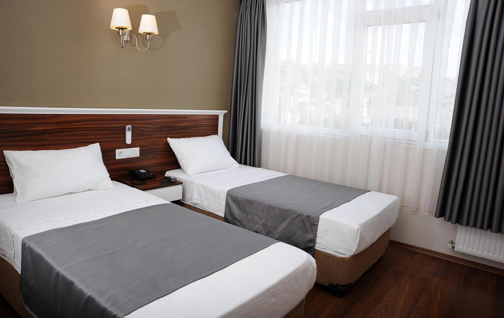 Deniz Palace Hotel Istanbul Bagian luar foto