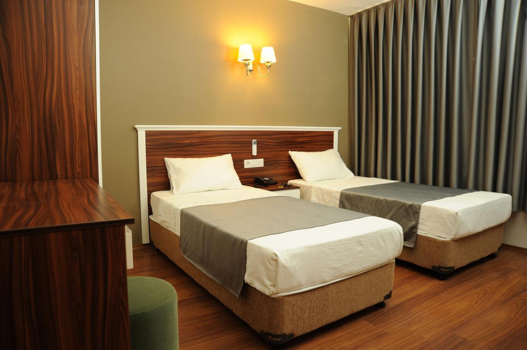 Deniz Palace Hotel Istanbul Bagian luar foto