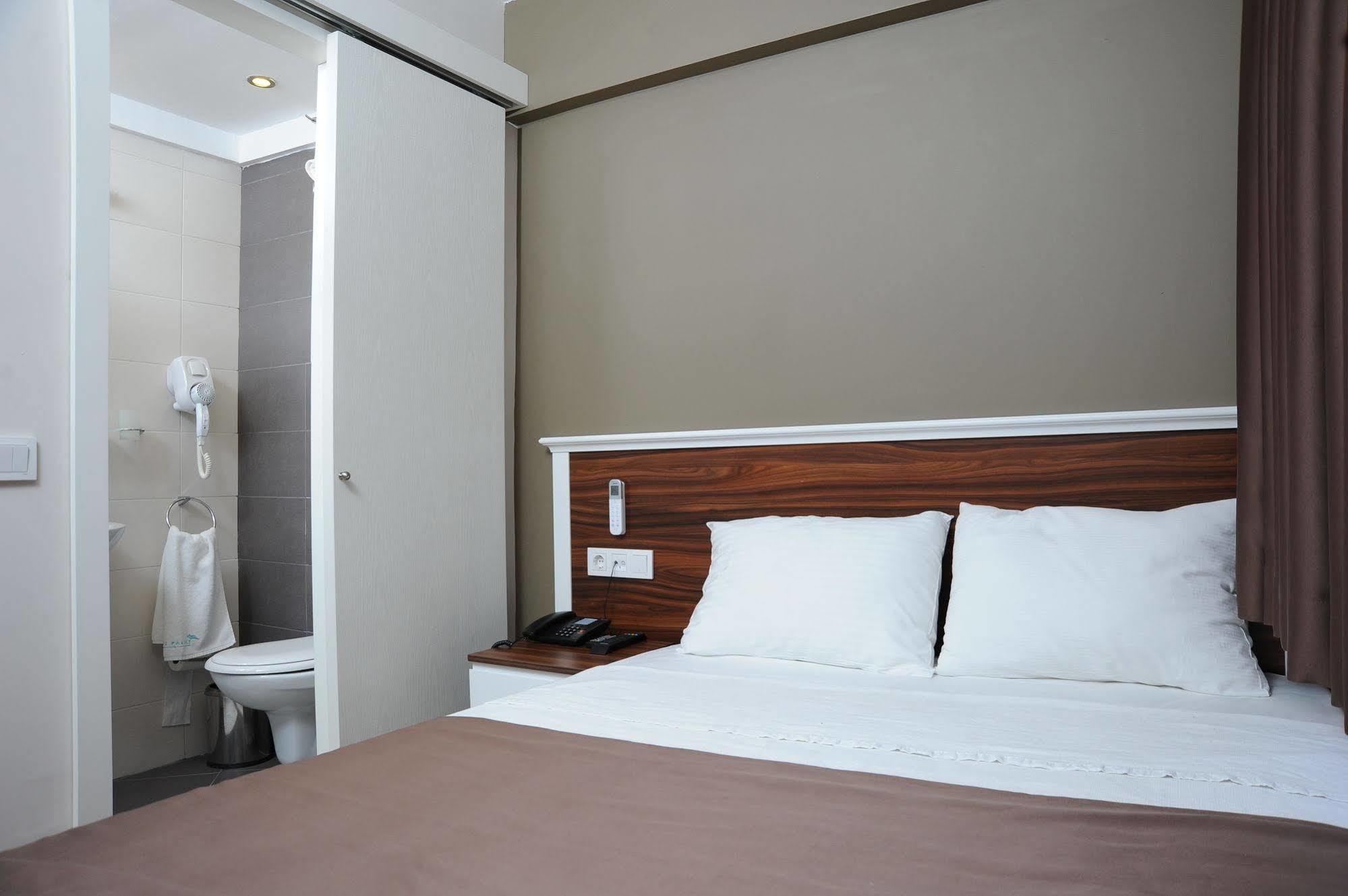 Deniz Palace Hotel Istanbul Bagian luar foto